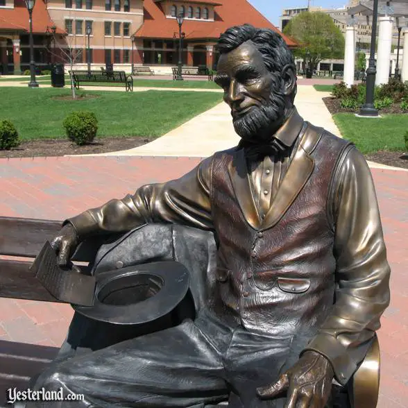“Lincoln” (2006) by artist Mark Lundeen