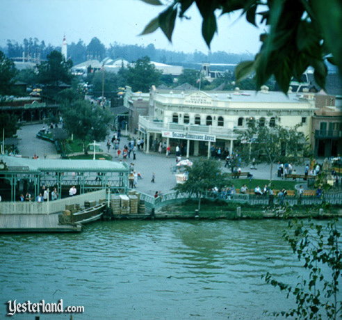 photo description