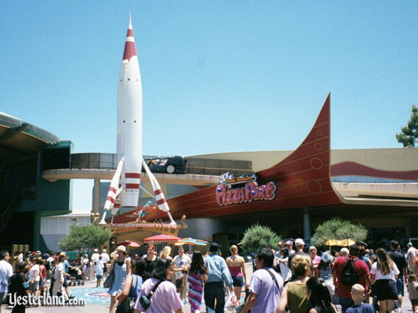 Photo of new Moonliner and Redd Rocketts Pizza Port.