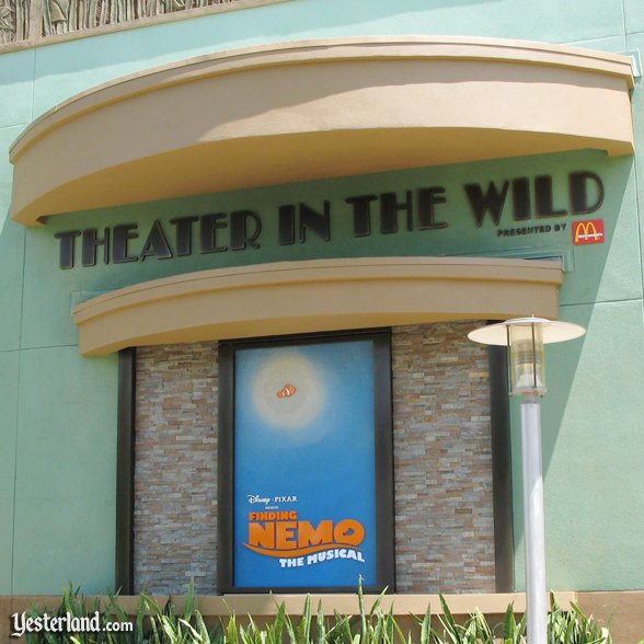 Animal Kingdom Theatre in the Wild: 2007 by Werner Weiss.