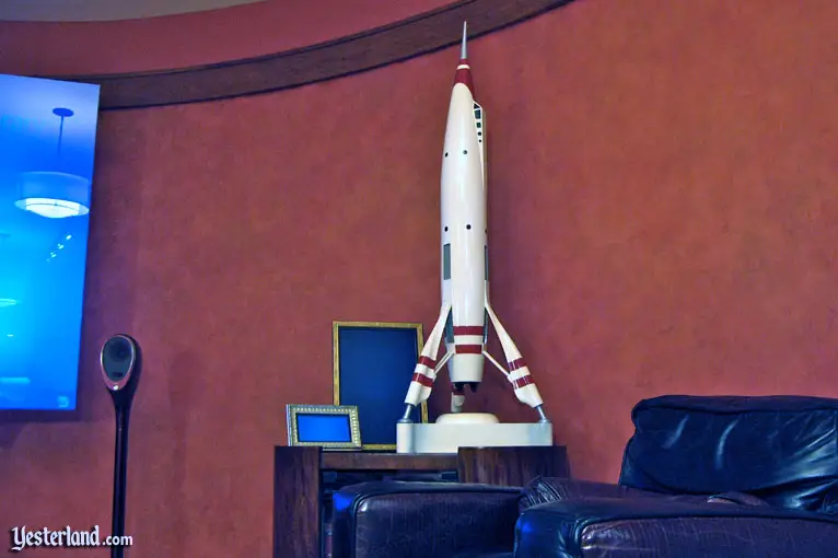 Rocket to the Moon homage in the Innoventions Dream Home at Disneyland