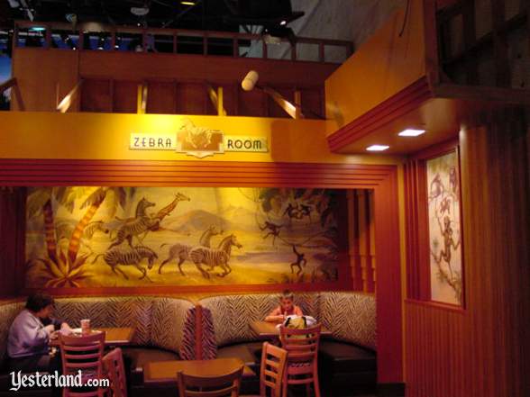 Photograph of Zebra Room seating at Hollywood & Dine