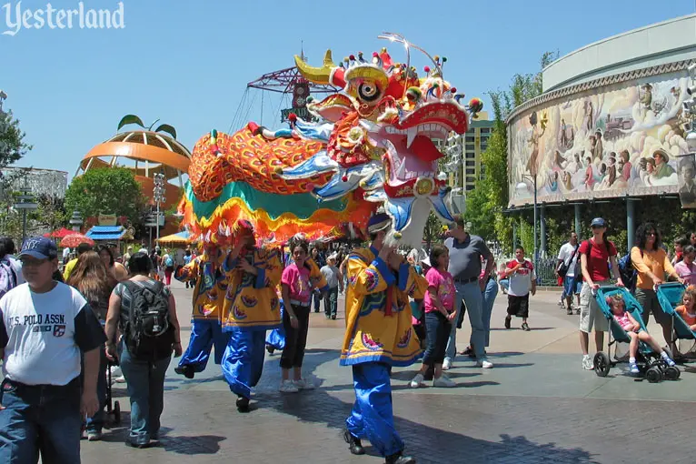 Mulan’s Chinese New Year Greetings at Disney California Adventure