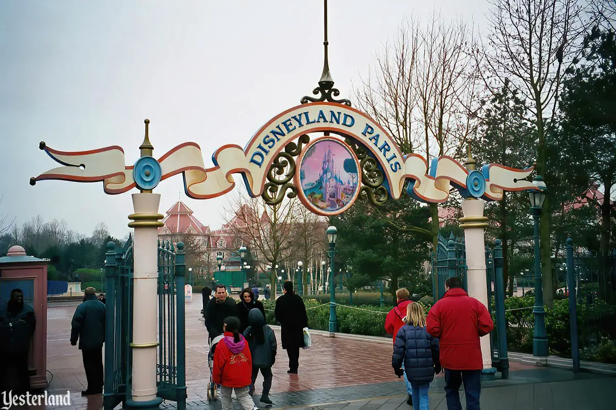 Disneypland Paris entrance