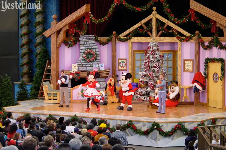 Minnie’s Christmas Party at Disneyland, 2001