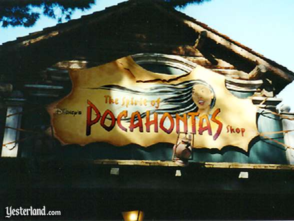 Photo of the Spirit of Pocahontas shop in Frontierland