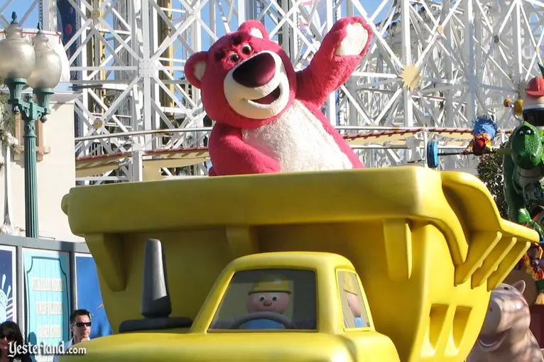 Lots-o'-Huggin' Bear in Pixar Play Parade