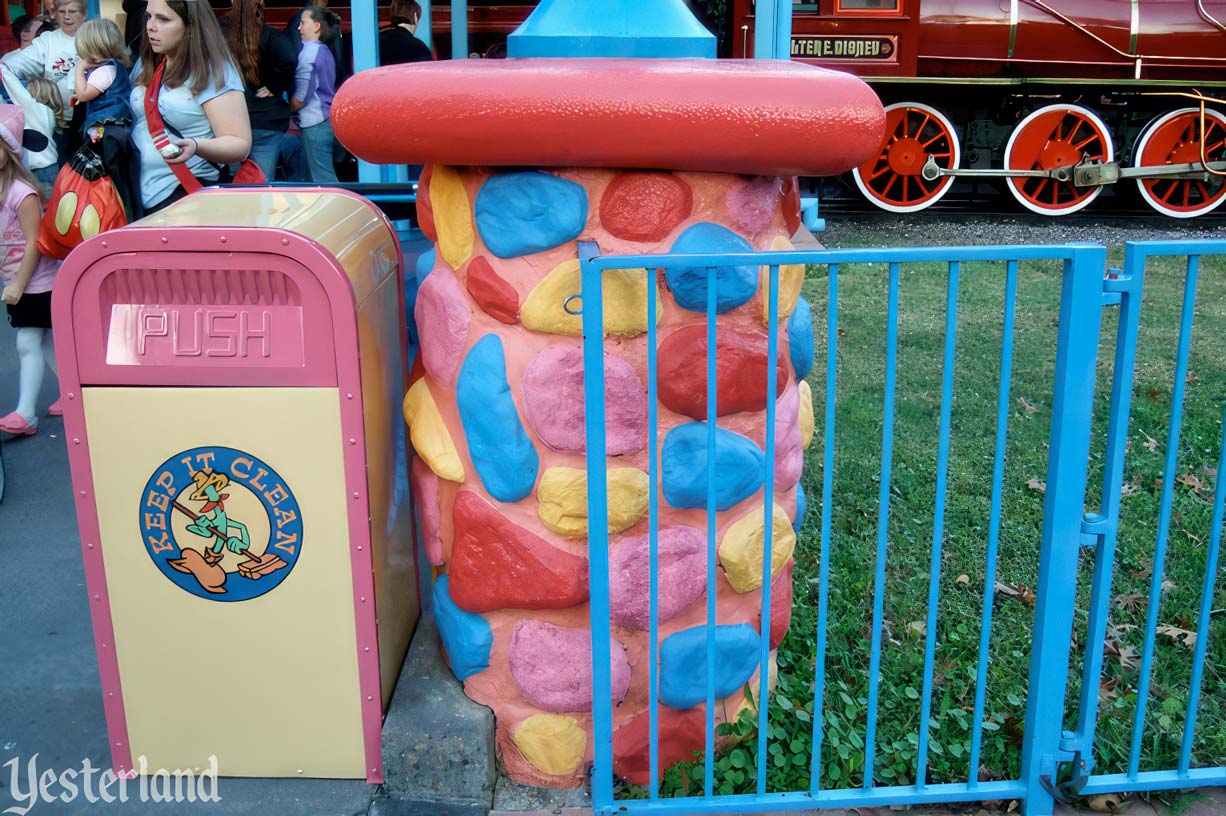 Yesterland: Mickey's Toontown Fair Train Station