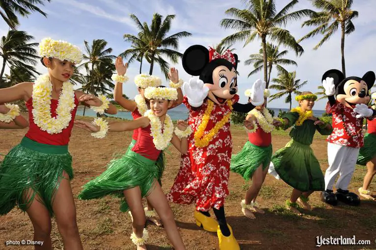 Photo of hula with characters at Disney Ko Olina ground breaking: © Disney