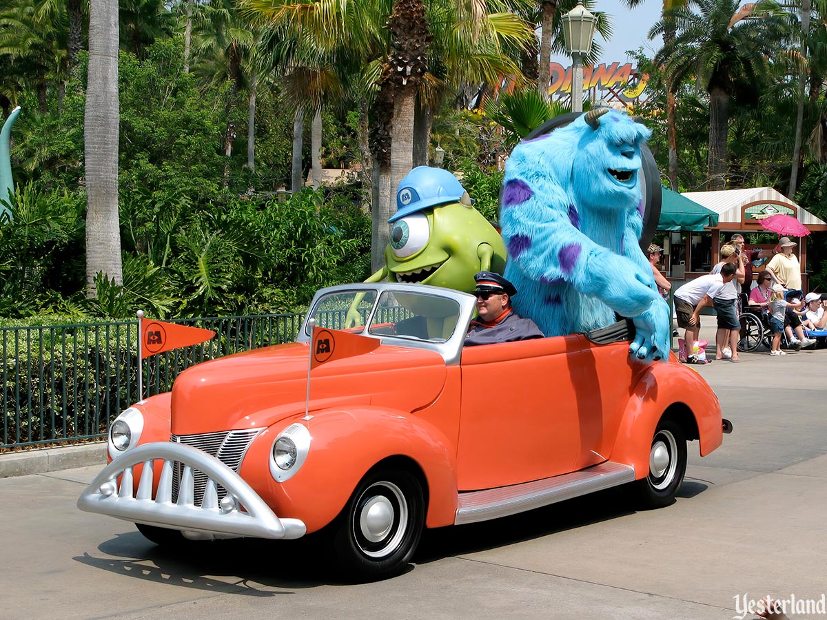 Monsters, Inc. car in Disney Stars and Motor Cars parade