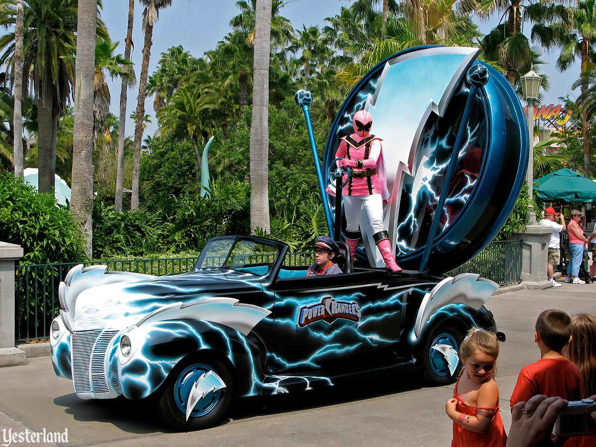 Power Rangers car in Disney Stars and Motor Cars parade