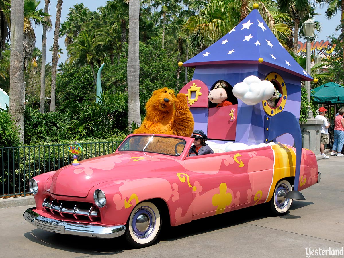Bear in the Big Blue House car in Disney Stars and Motor Cars parade