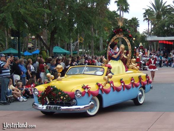 Yesterland: Hollywood Holly-Day Parade