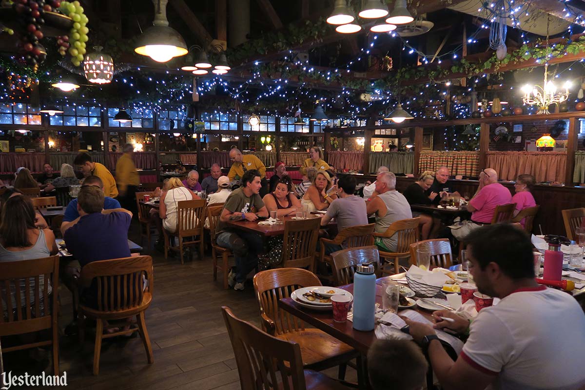 Mama Melrose’s Ristorante Italiano at Disney’s Hollywood Studios