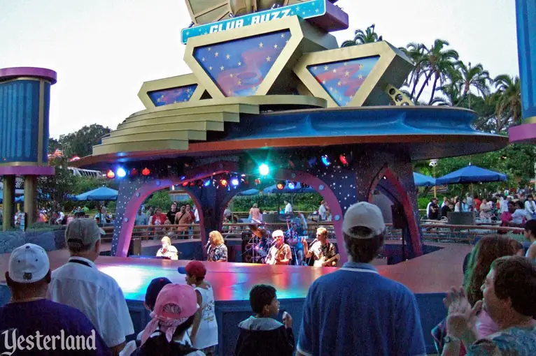 Club Buzz at Tomorrowland Terrace, Disneyland
