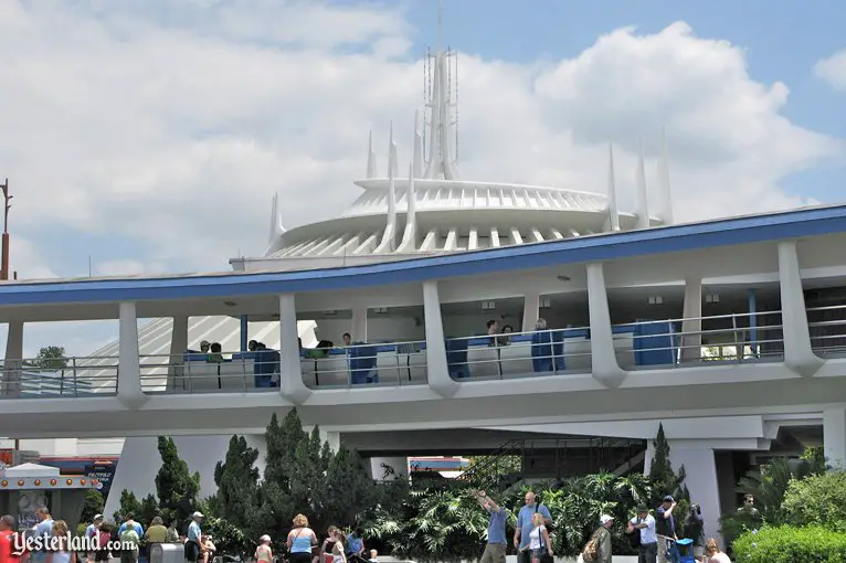 PeopleMover (Tomorrowland Transt Authority) at Walt Disney World